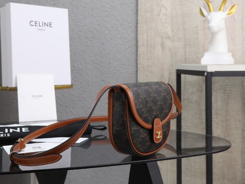 Ce1i*e triomphe bags